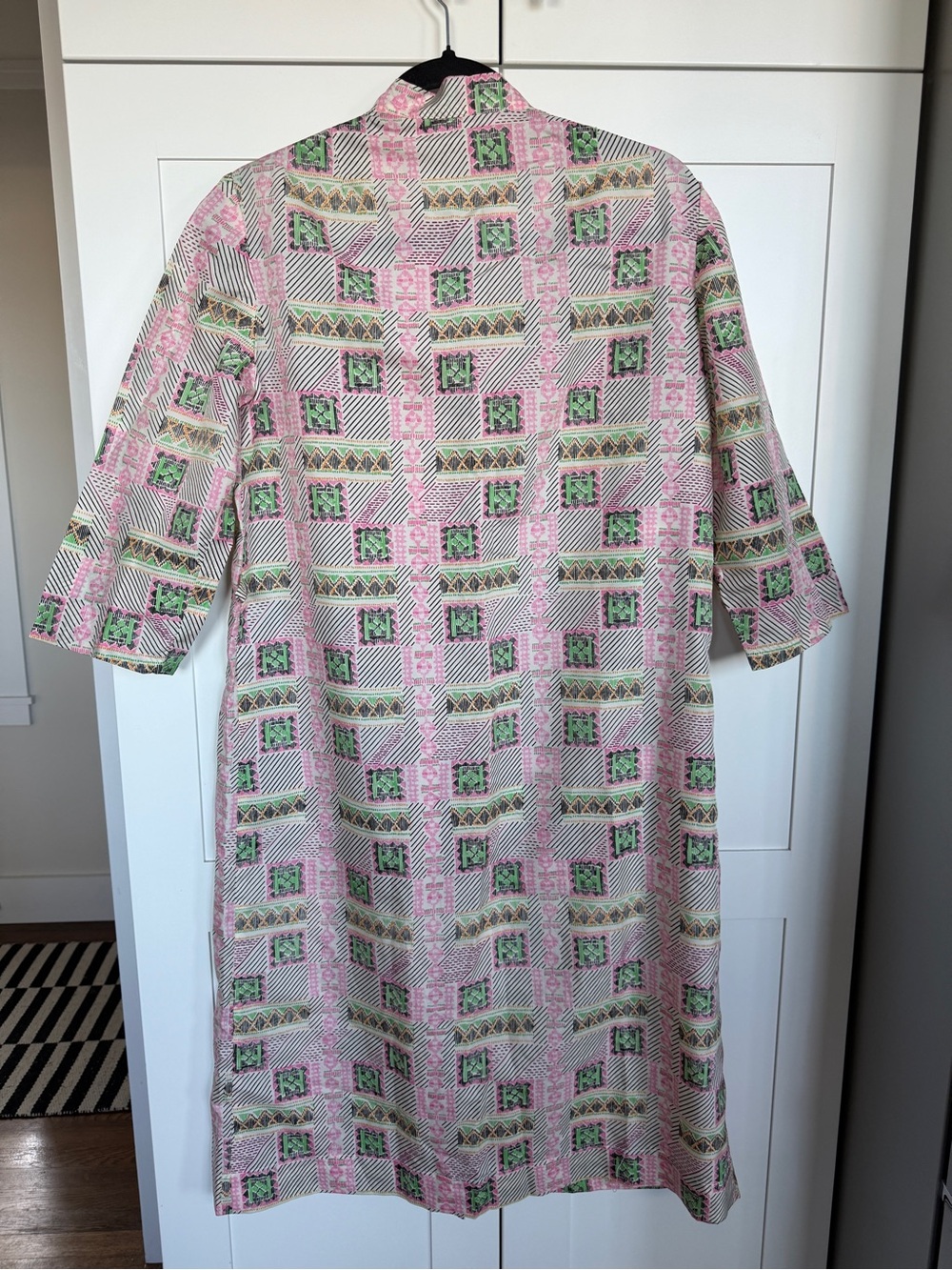 Vintage Women's Patterned Shift dress - Picture 2 of 4